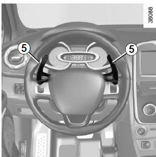 Renault Clio. Gear change paddles 5