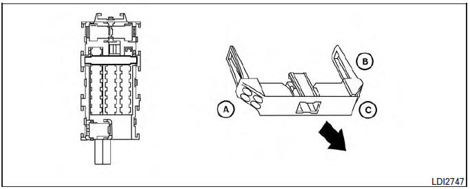 Nissan Micra. Extended storage switch