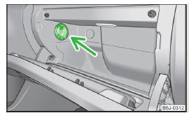 Fig. 84 Storage compartment: Using cooling system